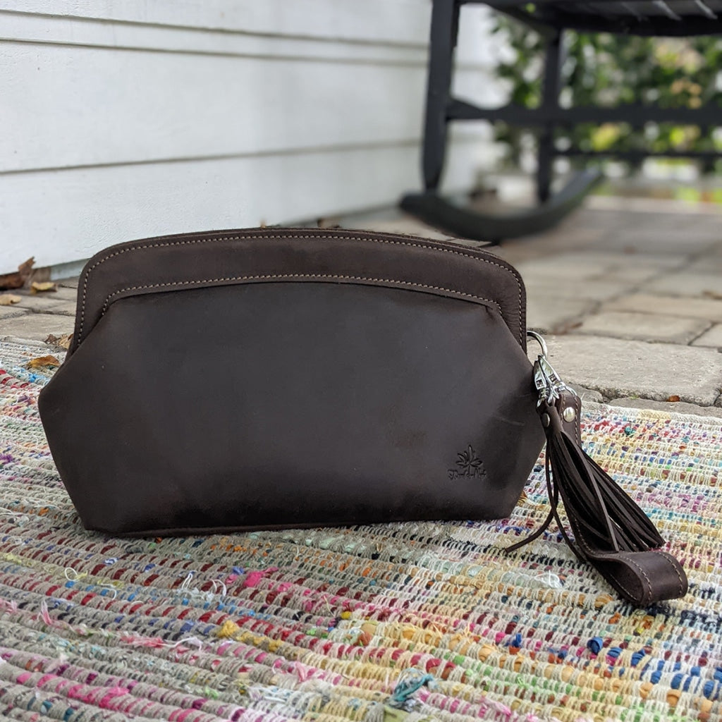 Leather Pochette - Chocolate - Goods